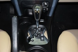 2013款华泰圣达菲1.8T自动两驱天窗版