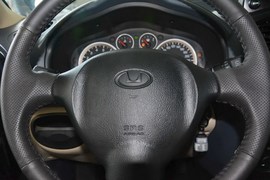 2013款华泰圣达菲1.8T自动两驱天窗版