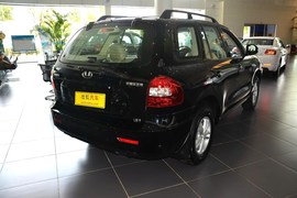 2013款华泰圣达菲1.8T自动两驱天窗版