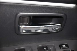 2014款三菱劲炫2.0L自动两驱超越版