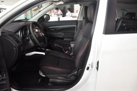 2014款三菱劲炫2.0L自动两驱超越版