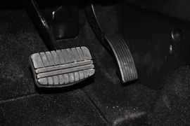 2014款三菱劲炫2.0L自动两驱超越版