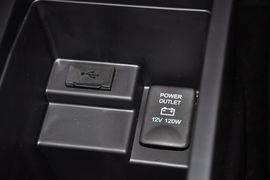 2014款三菱劲炫2.0L自动两驱超越版