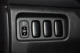 2014款三菱劲炫2.0L自动两驱超越版