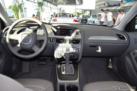 2010款奥迪A4L