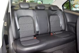 2013款大众新桑塔纳1.4L手动舒适版