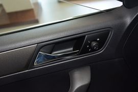2013款大众新桑塔纳1.4L手动舒适版