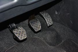2013款大众新桑塔纳1.4L手动舒适版
