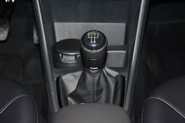 2013款大众新桑塔纳1.4L手动舒适版