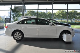 2010款奥迪A4L