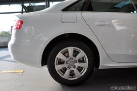 2010款奥迪A4L