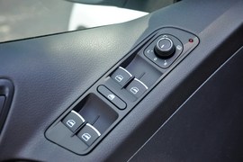 2015款大众途观1.8TSI手自一体两驱舒适版