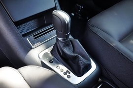 2015款大众途观1.8TSI手自一体两驱舒适版