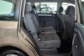 2015款大众途安到店图解