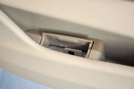 2014款宝马520i典雅型