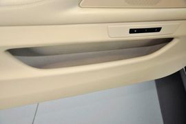 2014款宝马520i典雅型