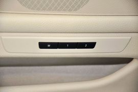 2014款宝马520i典雅型