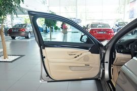 2014款宝马520i典雅型