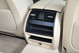 2014款宝马520i典雅型