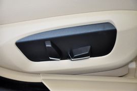 2014款宝马520i典雅型