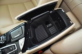 2014款宝马520i典雅型