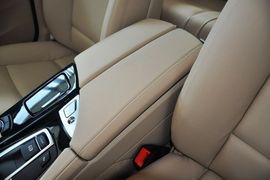 2014款宝马520i典雅型