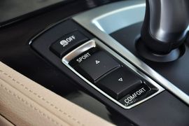 2014款宝马520i典雅型