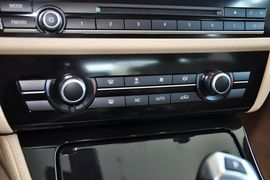 2014款宝马520i典雅型