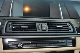 2014款宝马520i典雅型