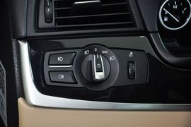 2014款宝马520i典雅型