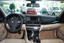 2014款宝马520i典雅型