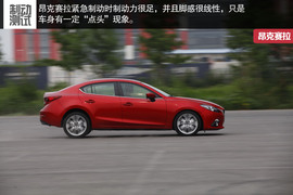 2014款马自达3昂克赛拉动态对比福克斯文章配图