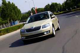 价格相近你会选谁？