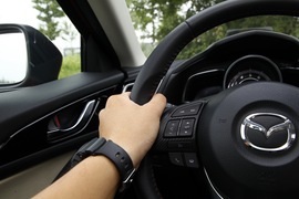 2014款马自达3昂克赛拉动态对比福克斯文章配图