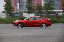 2014款马自达3昂克赛拉动态对比福克斯文章配图