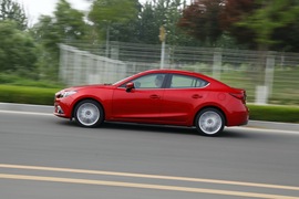 2014款马自达3昂克赛拉动态对比福克斯文章配图