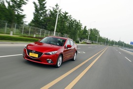 2014款马自达3昂克赛拉动态对比福克斯文章配图