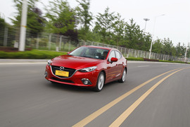 2014款马自达3昂克赛拉动态对比福克斯文章配图