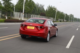 2014款马自达3昂克赛拉动态对比福克斯文章配图