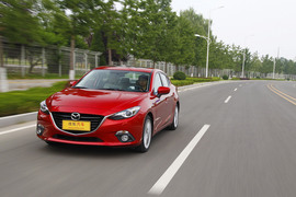 2014款马自达3昂克赛拉动态对比福克斯文章配图