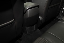 2012款福特福克斯两厢2.0L自动试驾实拍