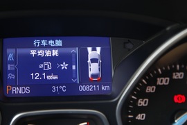 2012款福特福克斯两厢2.0L自动试驾实拍