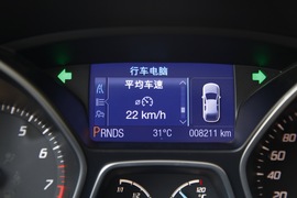 2012款福特福克斯两厢2.0L自动试驾实拍