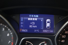 2012款福特福克斯两厢2.0L自动试驾实拍