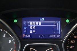 2012款福特福克斯两厢2.0L自动试驾实拍