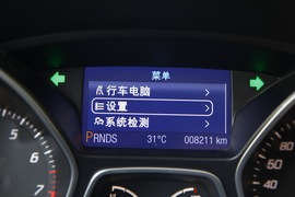 2012款福特福克斯两厢2.0L自动试驾实拍