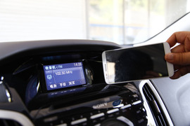 2012款福特福克斯两厢2.0L自动试驾实拍