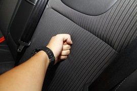 2012款福特福克斯两厢2.0L自动试驾实拍