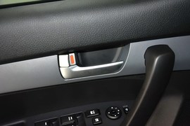 2013款起亚索兰托2.4GDI