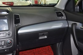 2013款起亚索兰托2.4GDI